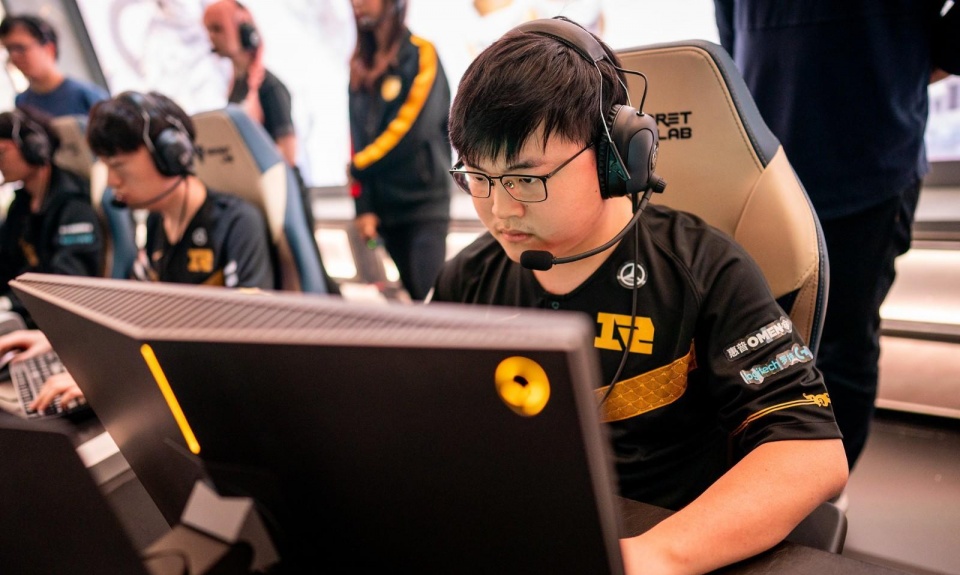 赛地聚焦:西甲今晚热度飙升,金州勇士回应争议,态度坚定,资深球员宣示担当的简单介绍 赛地聚焦:西甲今晚热度飙升,金州勇士回应争议,态度坚定,资深球员宣示担当的简单介绍